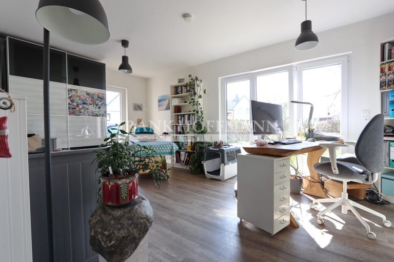 Immobilienangebot - Quickborn - Alle - Einzigartiges, buntes Zuhause mit modernem Anbau und Gartenparadies