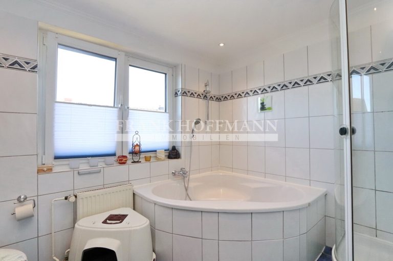 Immobilienangebot - Lentföhrden - Alle - Gepflegtes Mittelreihenhaus mit Vollkeller in Lentföhrden