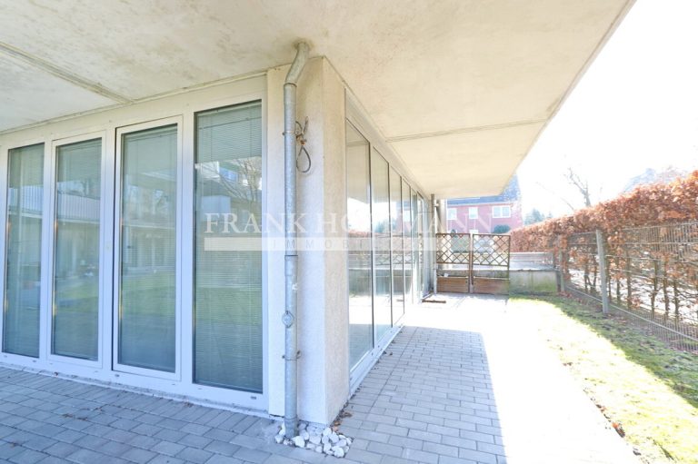 Immobilienangebot - Hamburg - Alle - Attraktive Eigentumswohnung mit großer Terrasse und Tiefgaragen-Stellplatz in Hamburg-Bramfeld