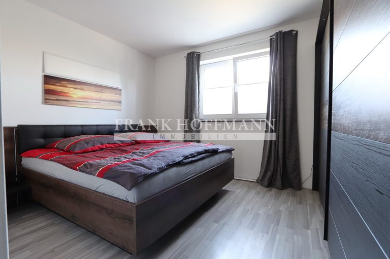 Immobilienangebot - Dägeling - Alle - Attraktives Einfamilienhaus mit Charme, großem Garten und Defiziten in Dägeling