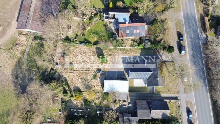 Immobilienangebot - Dägeling - Alle - Attraktives Einfamilienhaus mit Charme, großem Garten und Defiziten in Dägeling