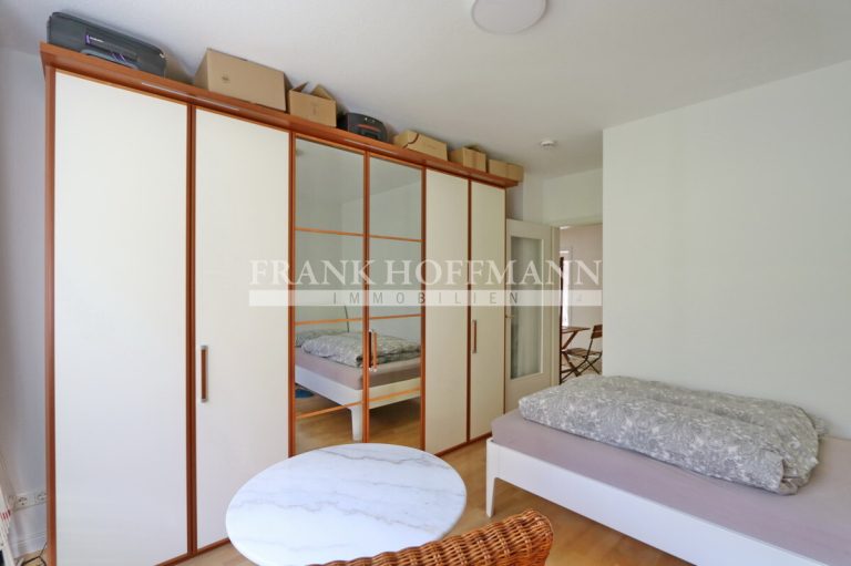 Immobilienangebot - Hamburg - Alle - Gepflegte Wohnung mit Balkon, Garten und Tiefgaragen-Stellplatz in Hamburg-Volksdorf