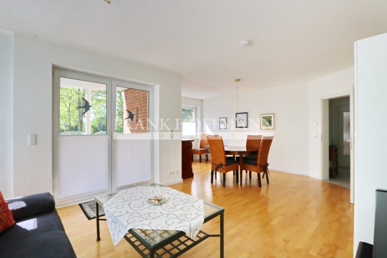 Immobilienangebot - Hamburg - Alle - Gepflegte Wohnung mit Balkon, Garten und Tiefgaragen-Stellplatz in Hamburg-Volksdorf