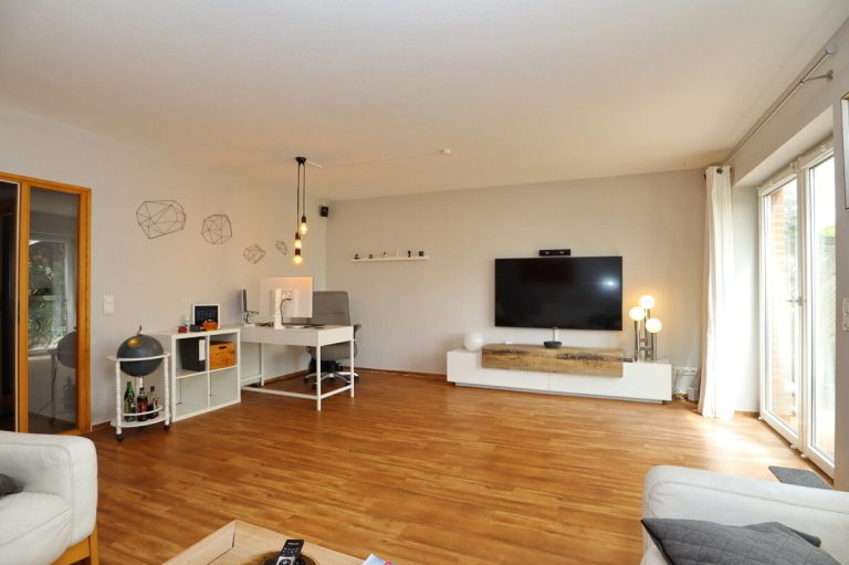 Immobilienangebot - Kaltenkirchen - Haus_Wohnung - Familientraum auf 172m² Wohnfläche! Doppelhaushälfte in gefragter Lage Kaltenkirchens