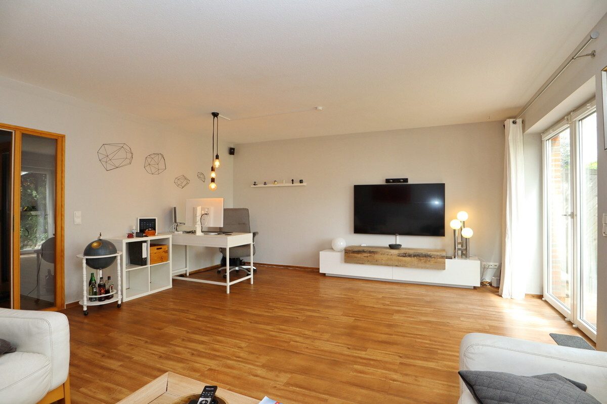 Immobilienangebot - Kaltenkirchen - Haus_Wohnung - Familientraum auf 172m² Wohnfläche! Doppelhaushälfte in gefragter Lage Kaltenkirchens