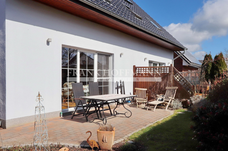 Immobilienangebot - Henstedt-Ulzburg - Haus_Wohnung - Einfamilienhaus mit Einliegerwohnung in Henstedt-Ulzburg