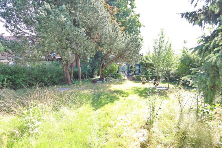 Immobilienangebot - Hamburg - Grundstücke - Ohne Käuferprovision - Baugrundstück für ein Einfamilienhaus in Hamburg-Volksdorf