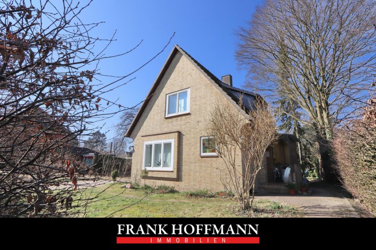 Immobilienangebot - Hamburg - Haus_Wohnung - Provisionsfrei für Käufer - Einfamilienhaus in Hamburg-Volksdorf
