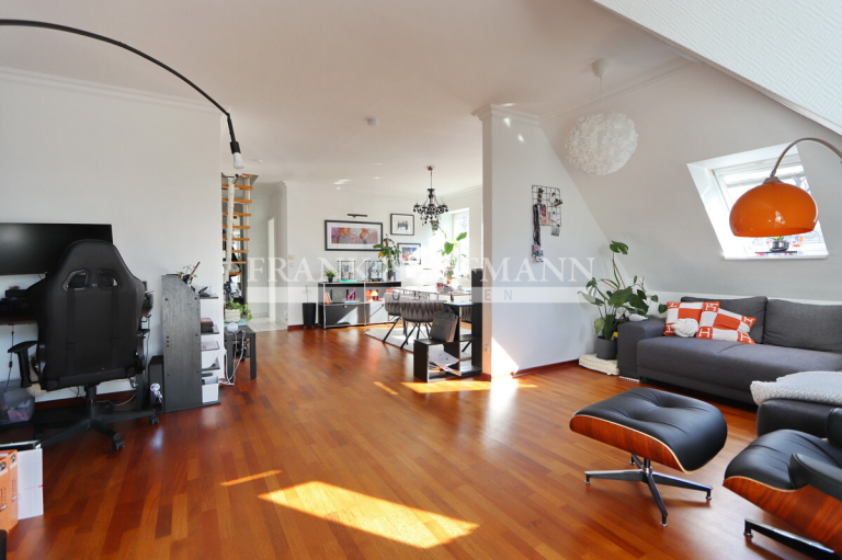 Immobilienangebot - Hamburg - Zins_Rendite - Kapitalanlage - Schöne Eigentumswohnung mit TG-Stellplatz (vermietet) in Hamburg-Jenfeld