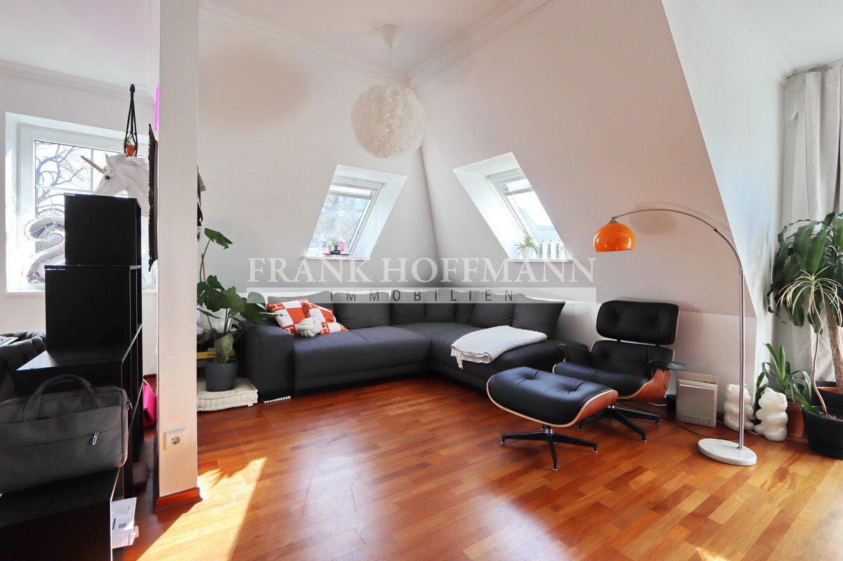 Immobilienangebot - Hamburg - Zins_Rendite - Kapitalanlage - Schöne Eigentumswohnung mit TG-Stellplatz (vermietet) in Hamburg-Jenfeld