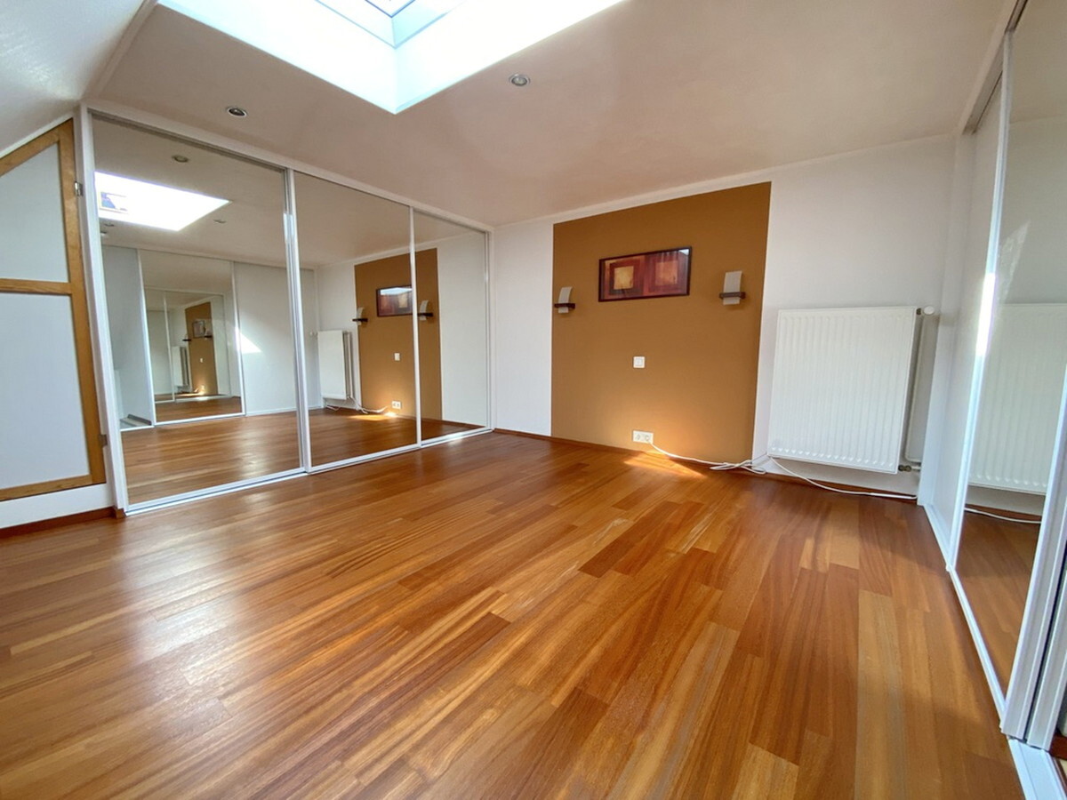Immobilienangebot - Hamburg - Zins_Rendite - Kapitalanlage - Schöne Eigentumswohnung mit TG-Stellplatz (vermietet) in Hamburg-Jenfeld