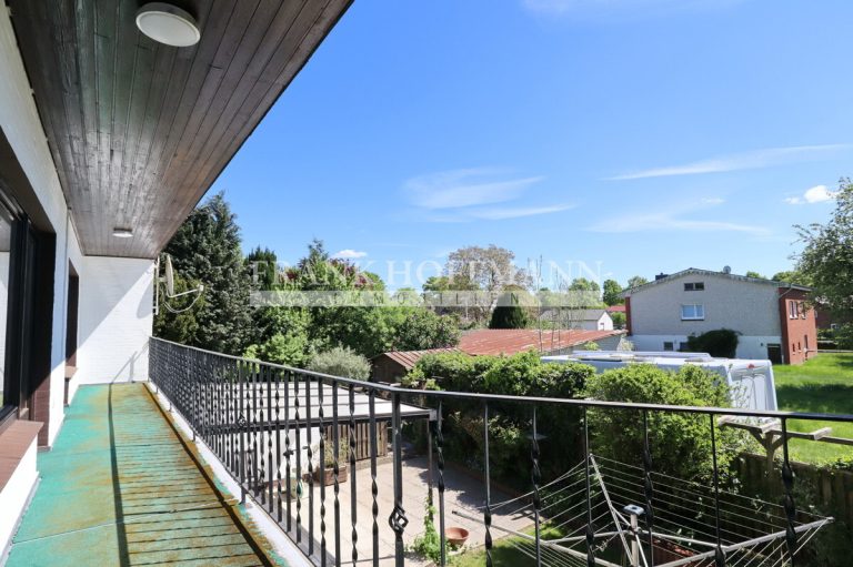 Immobilienangebot - Großenaspe - Haus_Wohnung - Lichtdurchflutetes Einfamilienhaus über zwei Ebenen in ruhiger Wohnlage von Großenaspe