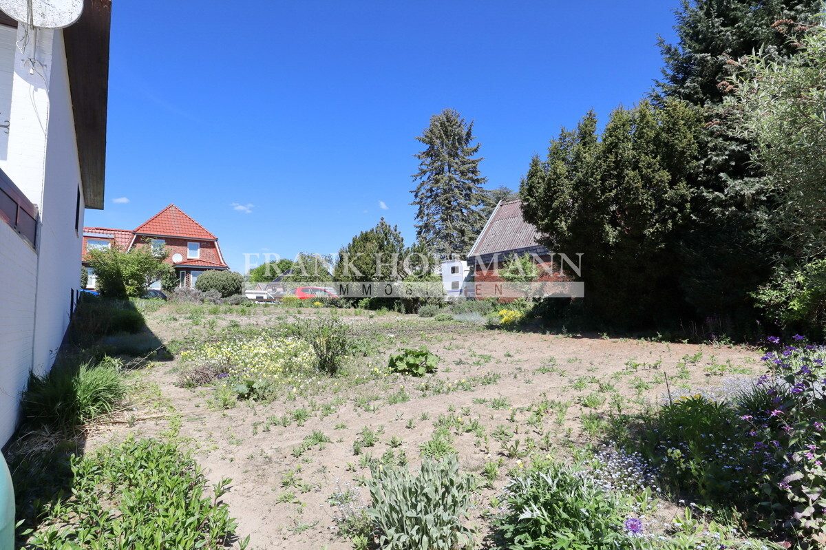 Immobilienangebot - Großenaspe - Haus_Wohnung - Lichtdurchflutetes Einfamilienhaus über zwei Ebenen in ruhiger Wohnlage von Großenaspe