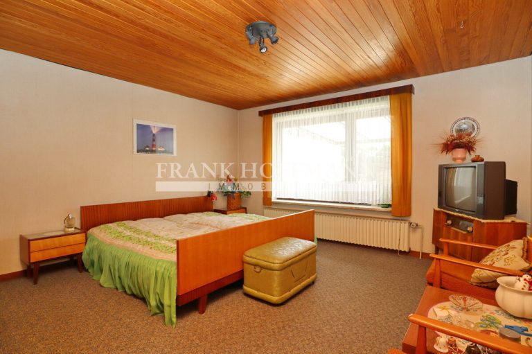 Immobilienangebot - Großenaspe - Haus_Wohnung - Lichtdurchflutetes Einfamilienhaus über zwei Ebenen in ruhiger Wohnlage von Großenaspe