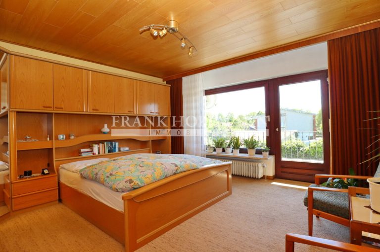 Immobilienangebot - Großenaspe - Haus_Wohnung - Lichtdurchflutetes Einfamilienhaus über zwei Ebenen in ruhiger Wohnlage von Großenaspe