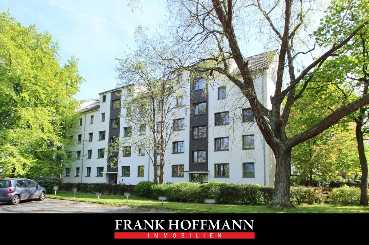 Immobilienangebot - Hamburg - Haus_Wohnung - Moderne 2-Zimmer-Wohnung mit Balkon und Stellplatz in ruhiger Lage von Hamburg-Eidelstedt