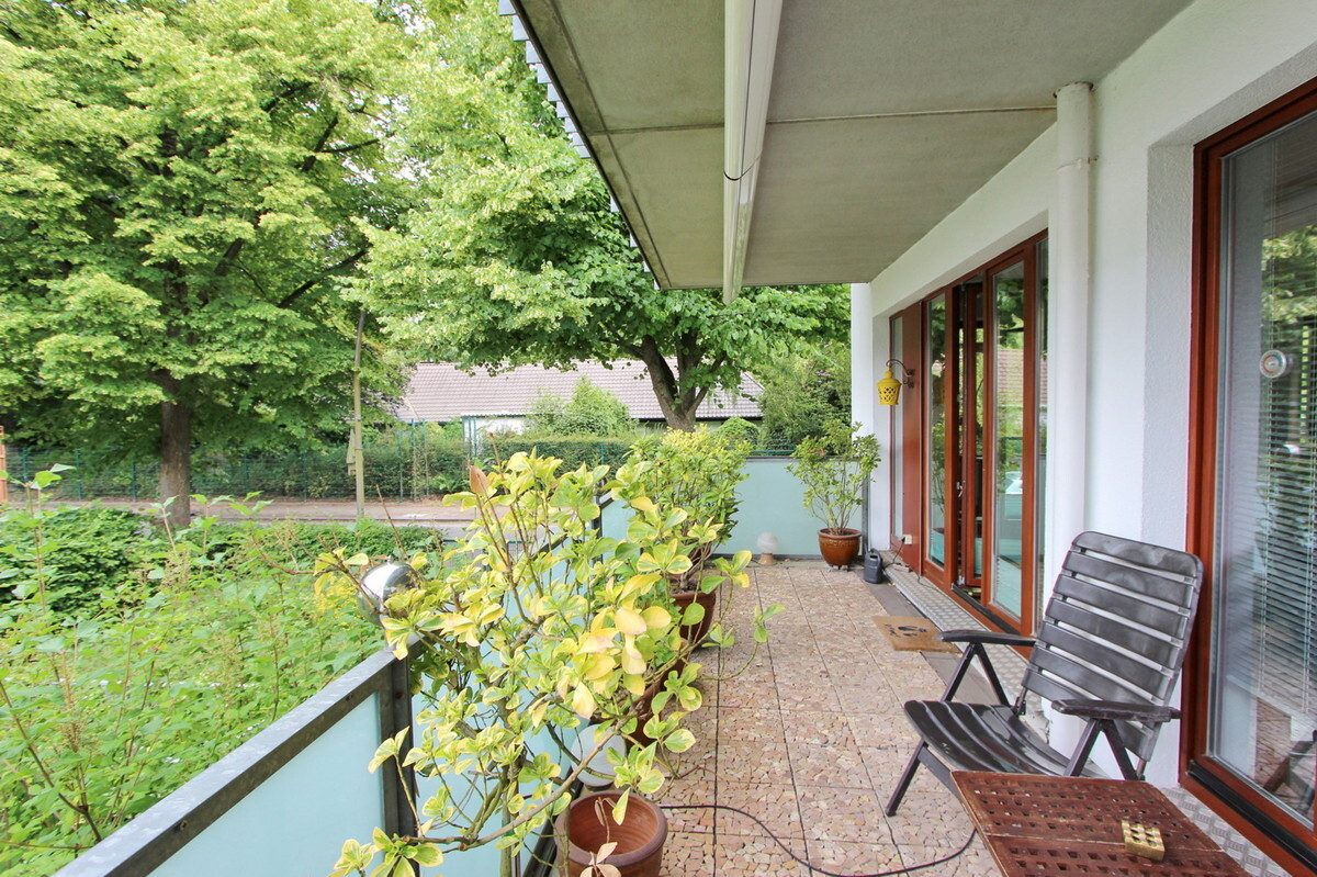 Immobilienangebot - Hamburg - Haus_Wohnung - Wohnen mit Blick auf den Tierpark Hagenbeck - 3 Zimmer, Balkon und Tiefgaragenstellplatz
