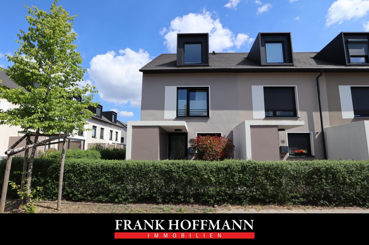 Immobilienangebot - Kaltenkirchen - Haus_Wohnung - Moderner Wohntraum - Großzügiges & energieeffizientes Endreihenhaus in Kaltenkirchen