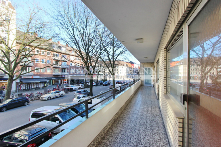 Immobilienangebot - Hamburg - Haus_Wohnung - Machen Sie ganz einfach 3 Zimmer draus! 2-Zimmer-Wohnung mit viel Potenzial in Hamburg-Eimsbüttel