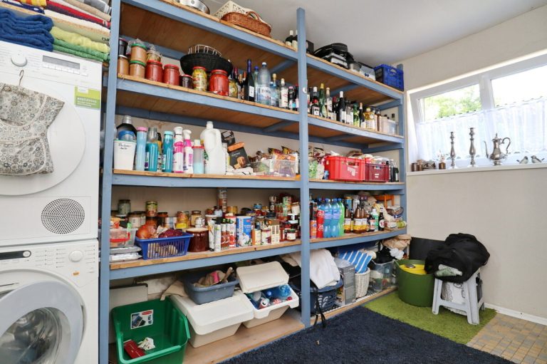 Immobilienangebot - Kellinghusen - Haus_Wohnung - Stilvolle und großzügige Altbauvilla in Kellinghusen – als Ein- oder Zweifamilienhaus nutzbar