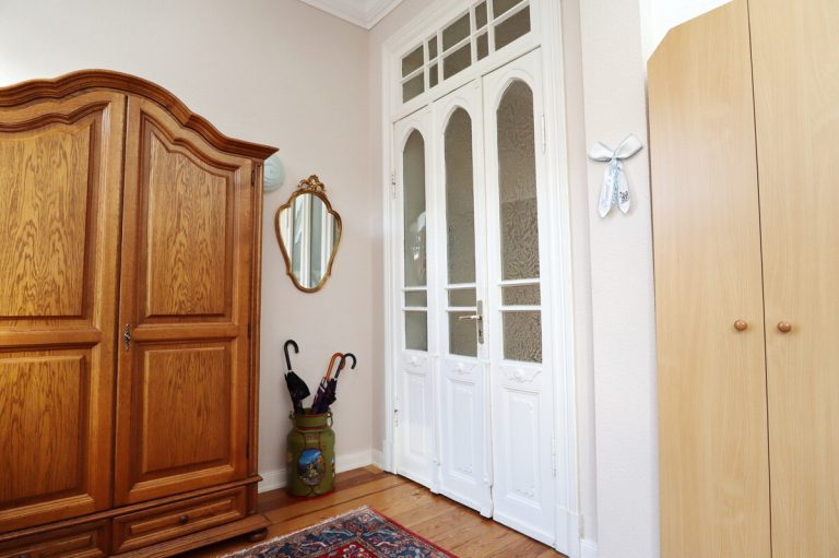 Immobilienangebot - Kellinghusen - Haus_Wohnung - Stilvolle und großzügige Altbauvilla in Kellinghusen – als Ein- oder Zweifamilienhaus nutzbar