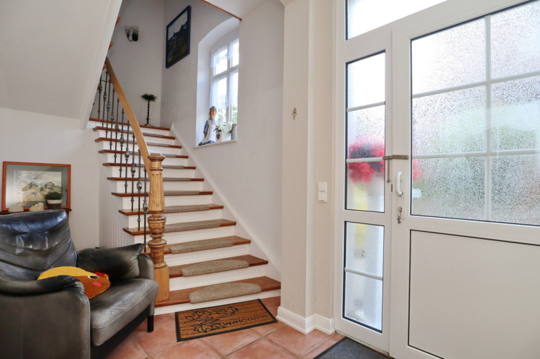 Immobilienangebot - Kellinghusen - Haus_Wohnung - Stilvolle und großzügige Altbauvilla in Kellinghusen – als Ein- oder Zweifamilienhaus nutzbar