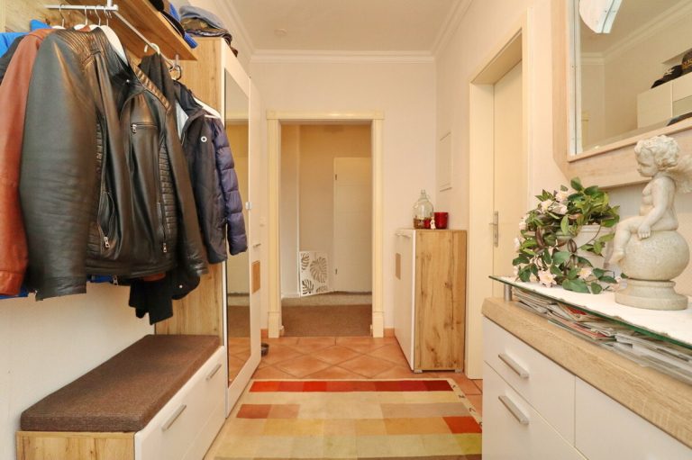 Immobilienangebot - Kellinghusen - Haus_Wohnung - Stilvolle und großzügige Altbauvilla in Kellinghusen – als Ein- oder Zweifamilienhaus nutzbar