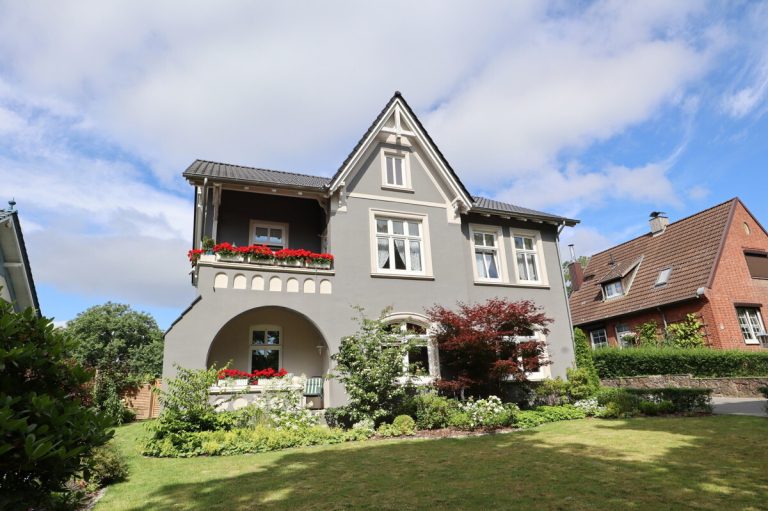 Immobilienangebot - Kellinghusen - Haus_Wohnung - Stilvolle und großzügige Altbauvilla in Kellinghusen – als Ein- oder Zweifamilienhaus nutzbar