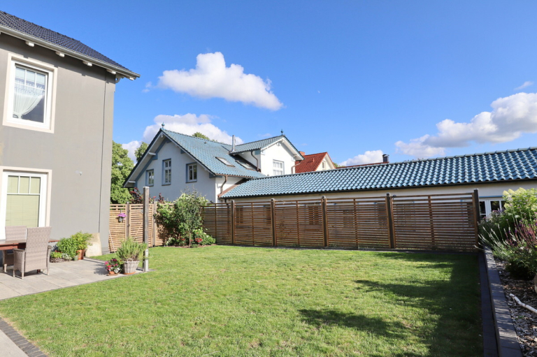 Immobilienangebot - Kellinghusen - Haus_Wohnung - Stilvolle und großzügige Altbauvilla in Kellinghusen – als Ein- oder Zweifamilienhaus nutzbar