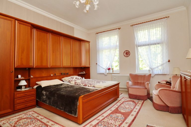 Immobilienangebot - Kellinghusen - Haus_Wohnung - Stilvolle und großzügige Altbauvilla in Kellinghusen – als Ein- oder Zweifamilienhaus nutzbar