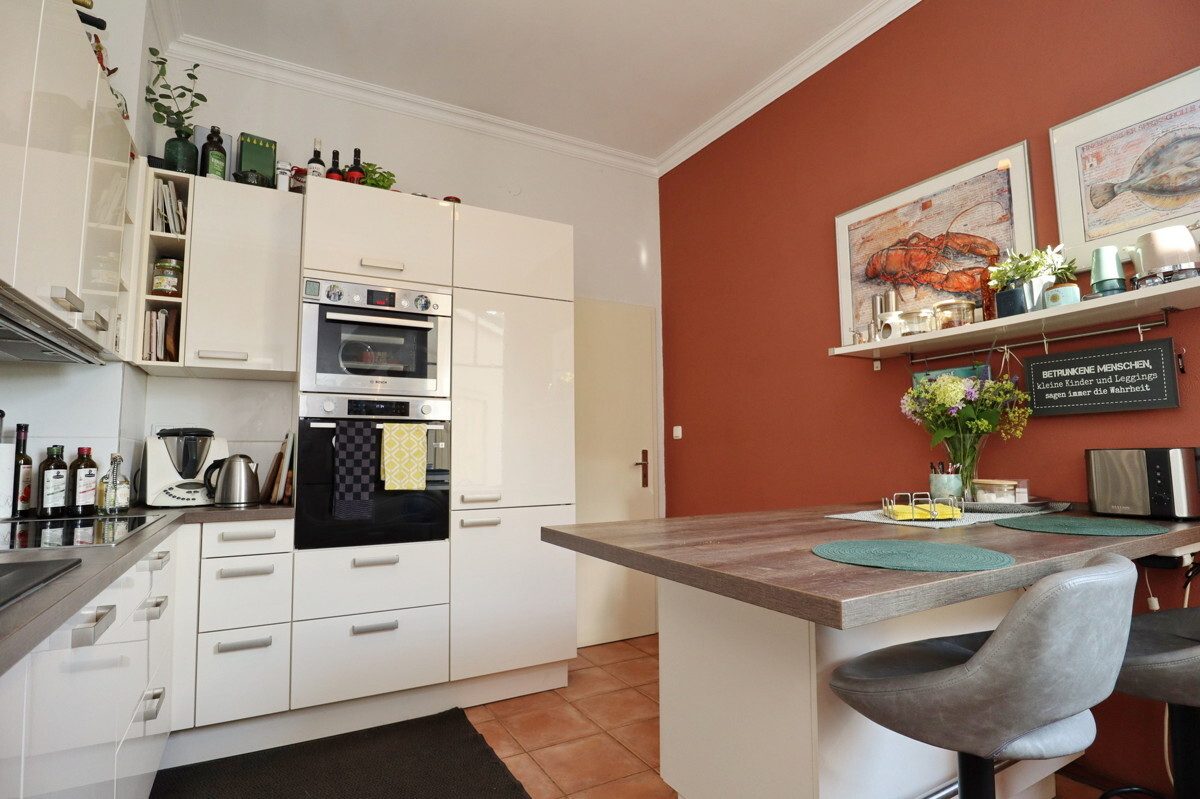 Immobilienangebot - Kellinghusen - Haus_Wohnung - Stilvolle und großzügige Altbauvilla in Kellinghusen – als Ein- oder Zweifamilienhaus nutzbar