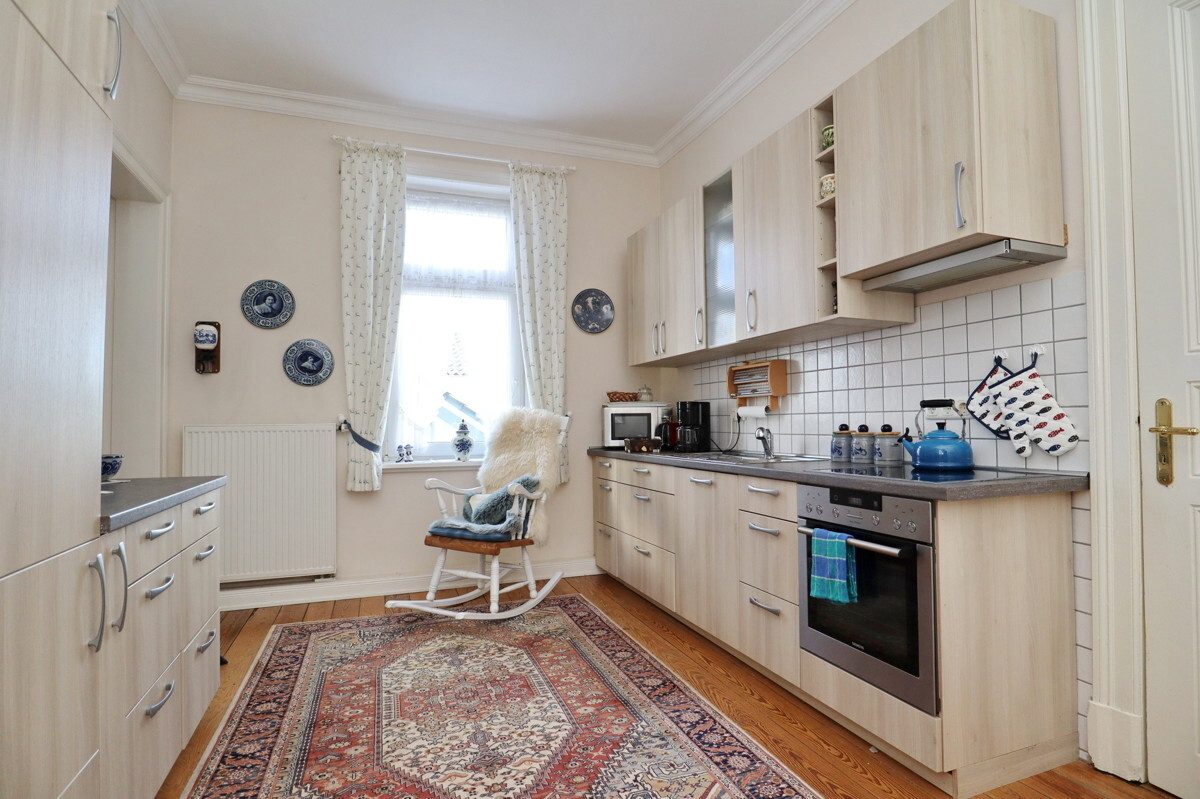 Immobilienangebot - Kellinghusen - Haus_Wohnung - Stilvolle und großzügige Altbauvilla in Kellinghusen – als Ein- oder Zweifamilienhaus nutzbar