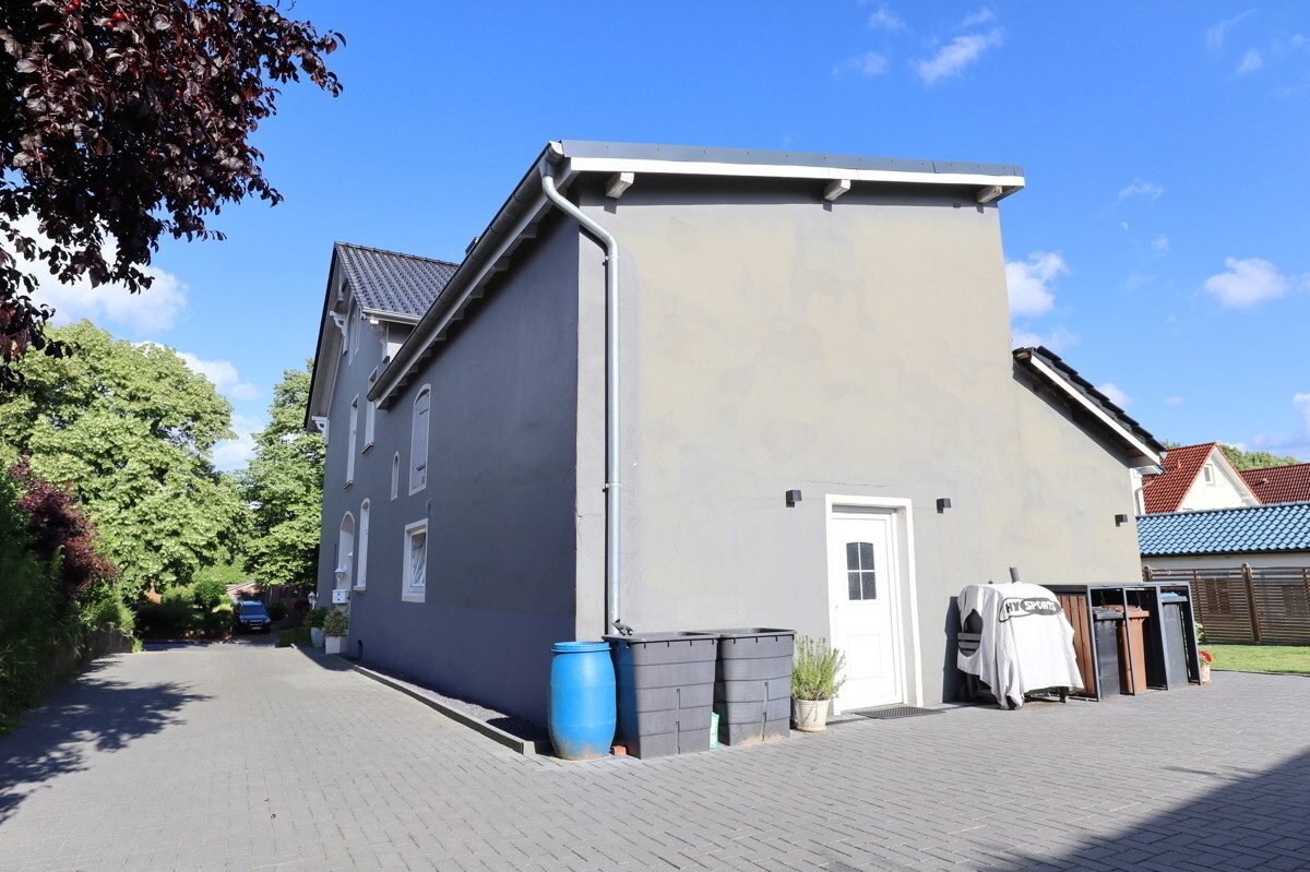 Immobilienangebot - Kellinghusen - Haus_Wohnung - Stilvolle und großzügige Altbauvilla in Kellinghusen – als Ein- oder Zweifamilienhaus nutzbar
