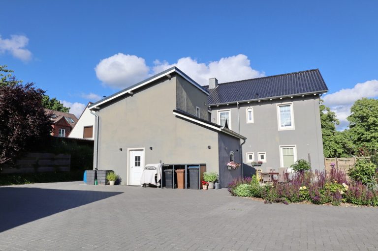Immobilienangebot - Kellinghusen - Haus_Wohnung - Stilvolle und großzügige Altbauvilla in Kellinghusen – als Ein- oder Zweifamilienhaus nutzbar