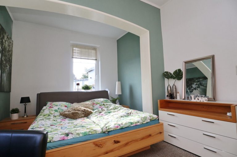 Immobilienangebot - Kellinghusen - Haus_Wohnung - Stilvolle und großzügige Altbauvilla in Kellinghusen – als Ein- oder Zweifamilienhaus nutzbar