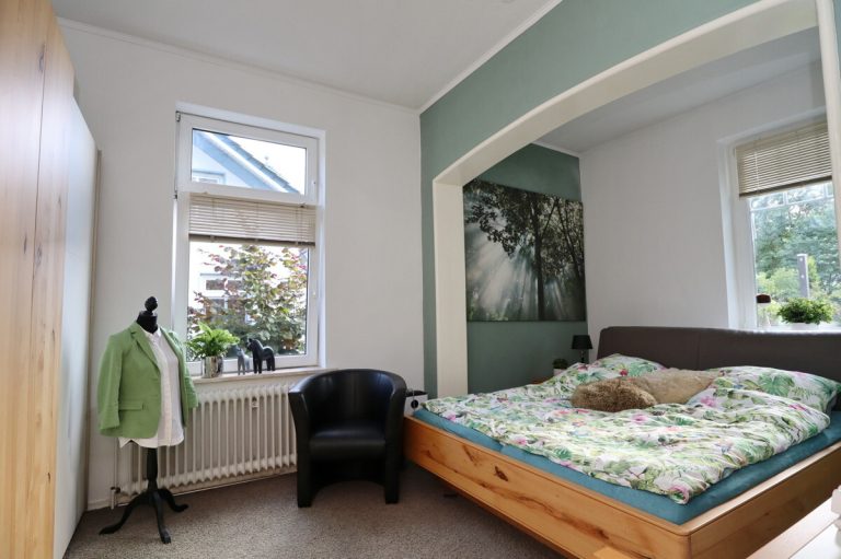Immobilienangebot - Kellinghusen - Haus_Wohnung - Stilvolle und großzügige Altbauvilla in Kellinghusen – als Ein- oder Zweifamilienhaus nutzbar