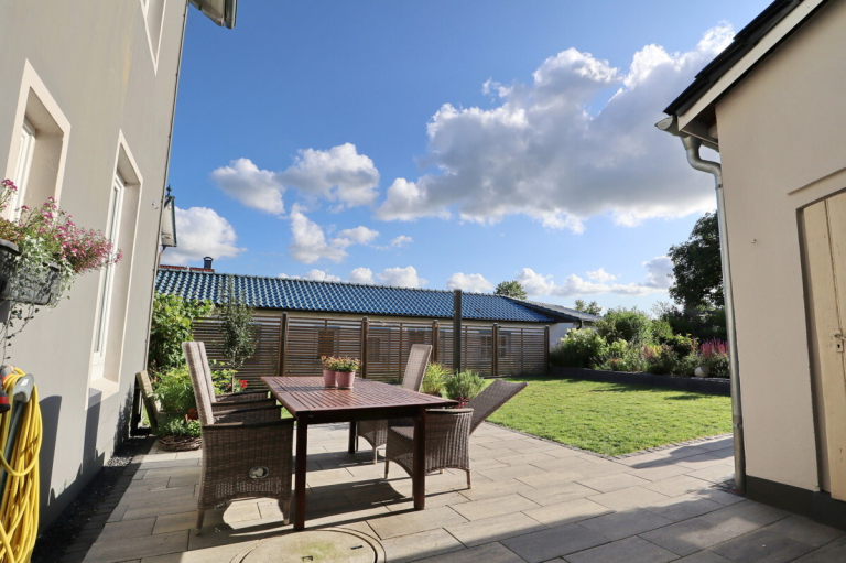 Immobilienangebot - Kellinghusen - Haus_Wohnung - Stilvolle und großzügige Altbauvilla in Kellinghusen – als Ein- oder Zweifamilienhaus nutzbar