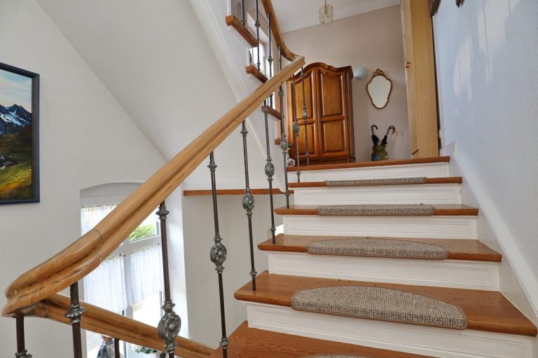 Immobilienangebot - Kellinghusen - Haus_Wohnung - Stilvolle und großzügige Altbauvilla in Kellinghusen – als Ein- oder Zweifamilienhaus nutzbar
