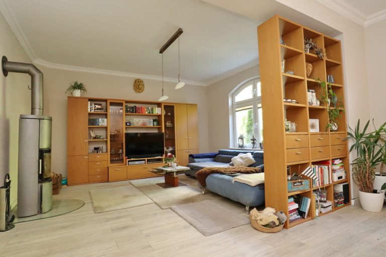 Immobilienangebot - Kellinghusen - Haus_Wohnung - Stilvolle und großzügige Altbauvilla in Kellinghusen – als Ein- oder Zweifamilienhaus nutzbar
