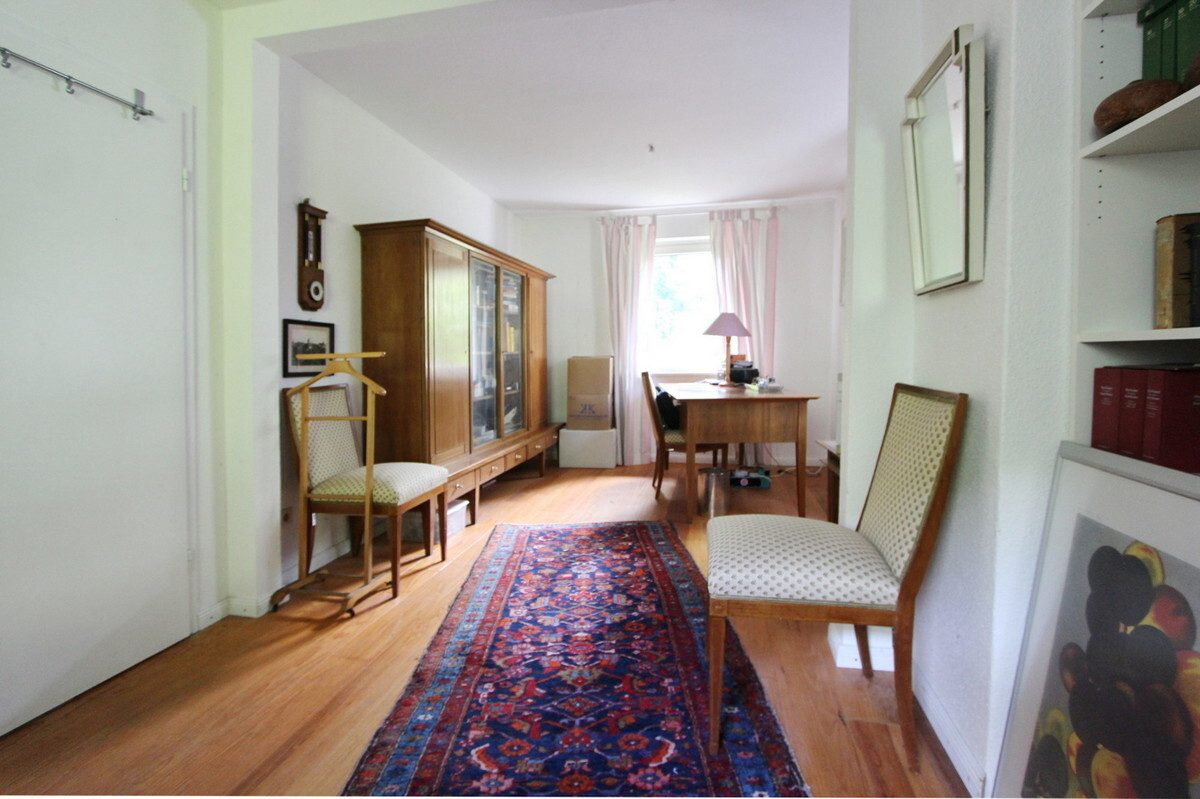 Immobilienangebot - Hamburg - Haus_Wohnung - Besonderes Einfamilienhaus auf tollem Grundstück in Hamburg-Lurup