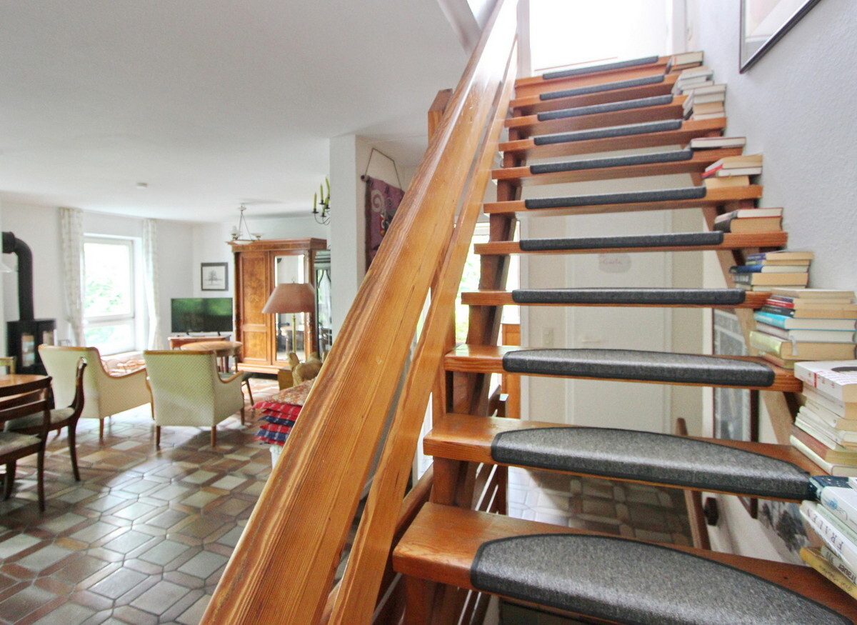 Immobilienangebot - Hamburg - Haus_Wohnung - Besonderes Einfamilienhaus auf tollem Grundstück in Hamburg-Lurup