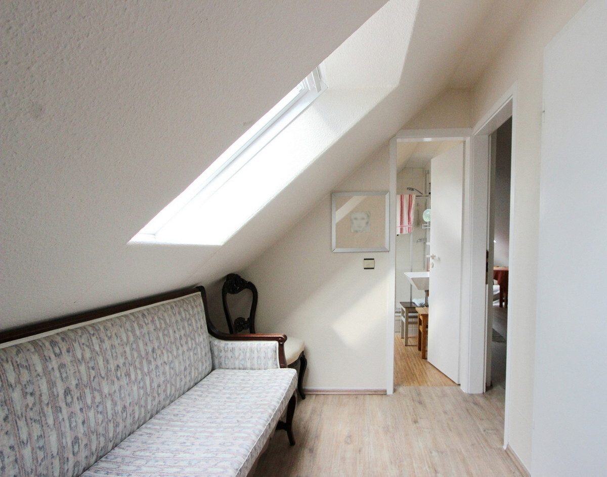 Immobilienangebot - Hamburg - Haus_Wohnung - Besonderes Einfamilienhaus auf tollem Grundstück in Hamburg-Lurup