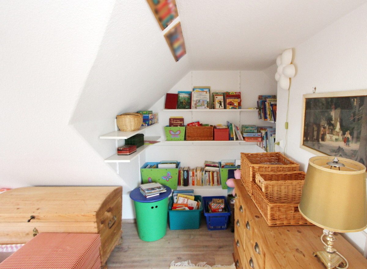 Immobilienangebot - Hamburg - Haus_Wohnung - Besonderes Einfamilienhaus auf tollem Grundstück in Hamburg-Lurup