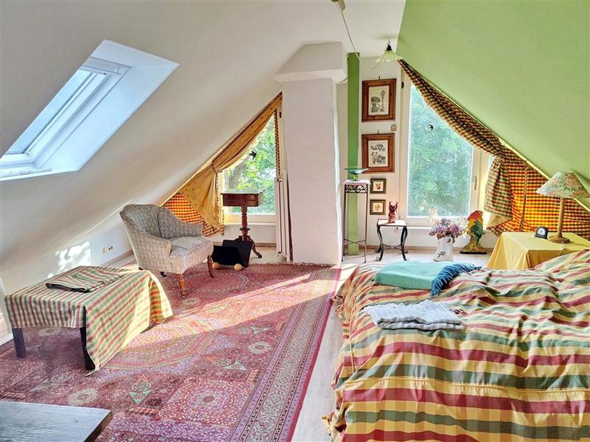 Immobilienangebot - Hamburg - Haus_Wohnung - Besonderes Einfamilienhaus auf tollem Grundstück in Hamburg-Lurup