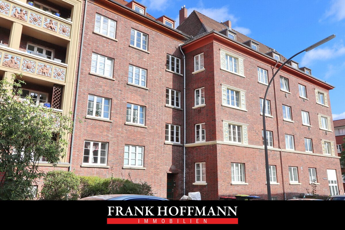 Immobilienangebot - Hamburg - Zins_Rendite - Denkmalgeschütztes Mehrfamilienhaus mit 14 Wohnungen in Hamburg-Harburg
