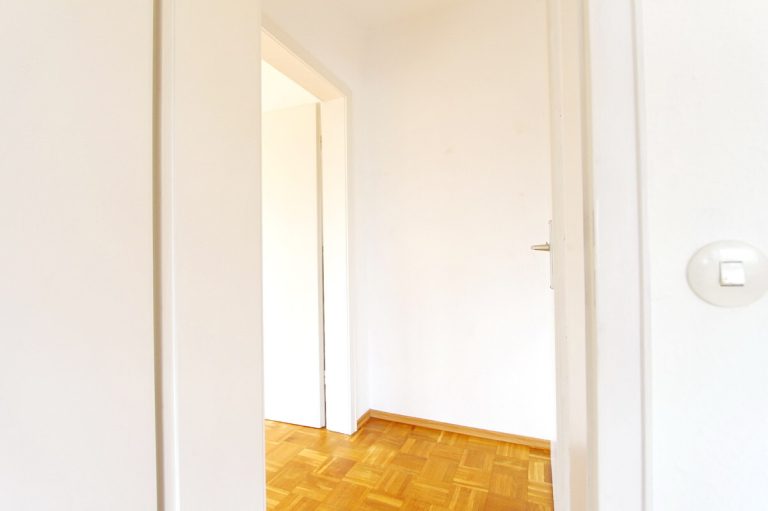 Immobilienangebot - Hanstedt - Haus_Wohnung - Gut geschnittene 2-Zimmer-Wohnung mit Balkon und Stellplatz in Hanstedt.