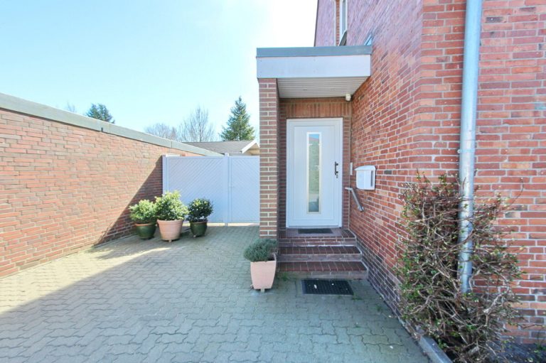 Immobilienangebot - Appen - Haus_Wohnung - Gepflegte Doppelhaushälfte in Appen auf schönem Grundstück mit Garage