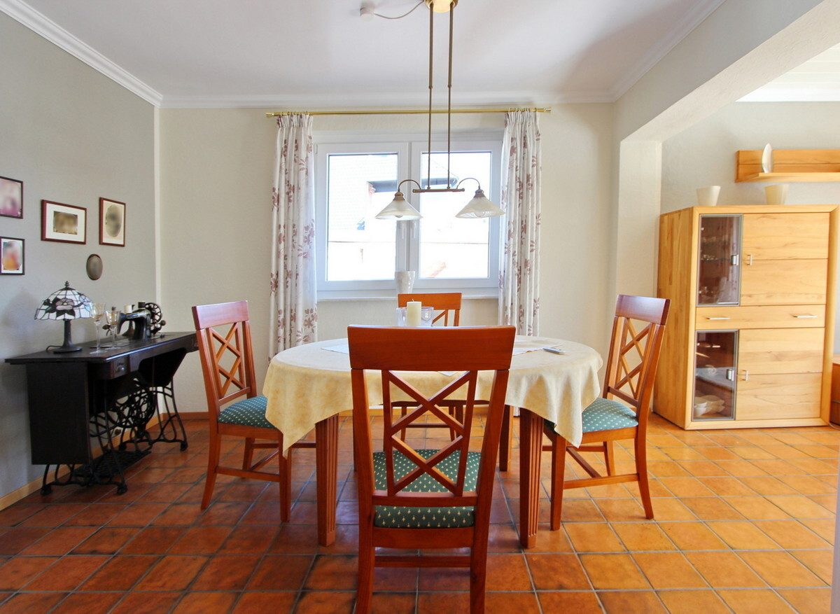 Immobilienangebot - Appen - Haus_Wohnung - Gepflegte Doppelhaushälfte in Appen auf schönem Grundstück mit Garage
