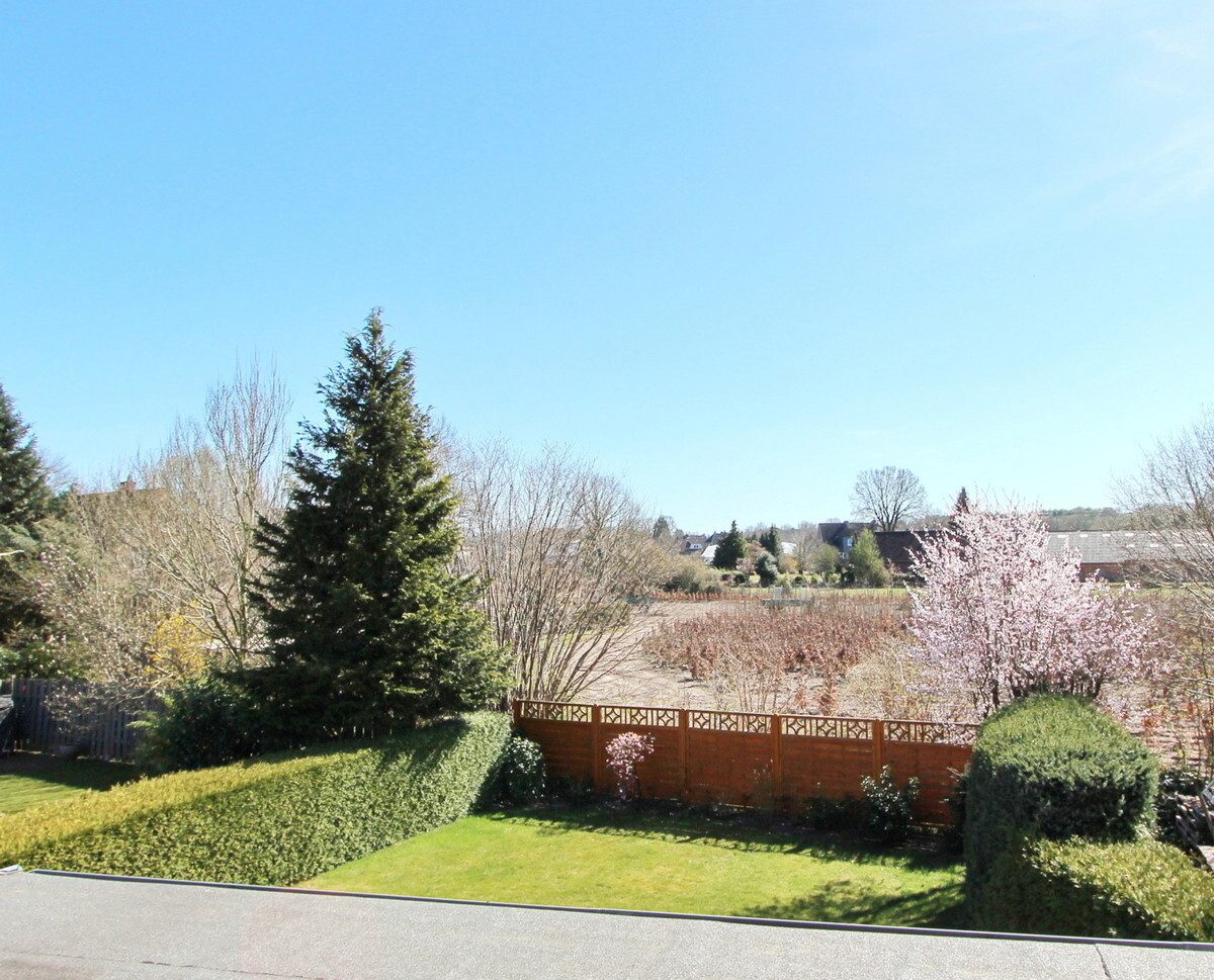 Immobilienangebot - Appen - Haus_Wohnung - Gepflegte Doppelhaushälfte in Appen auf schönem Grundstück mit Garage