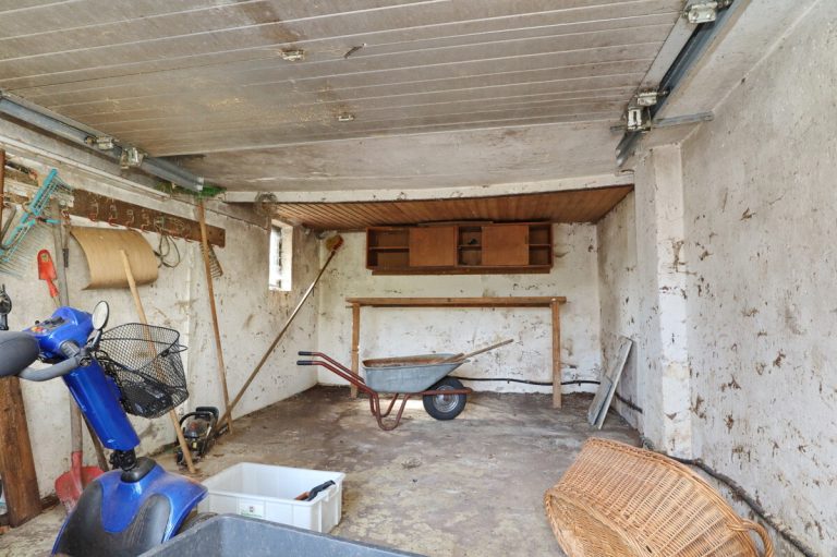 Immobilienangebot - Kaltenkirchen - Haus_Wohnung - Modernisierungsbedürftiges Einfamilienhaus mit Platz für die ganze Familie auf großem Grundstück